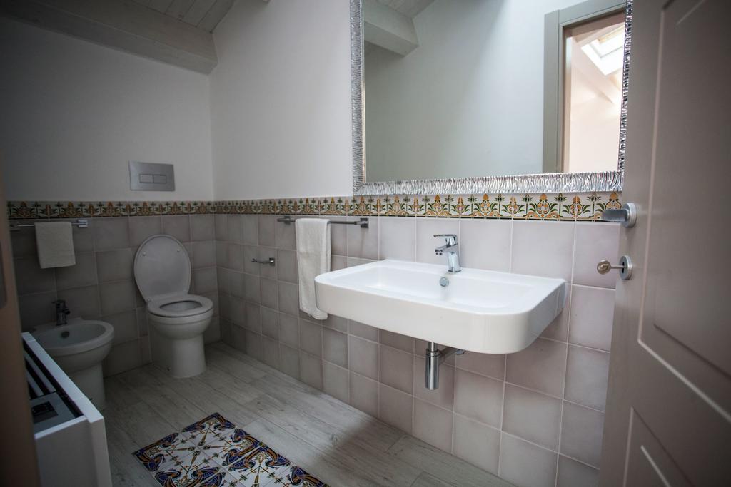 Palazzo Pagliaro Hotel Santo Stefano di Camastra Ngoại thất bức ảnh