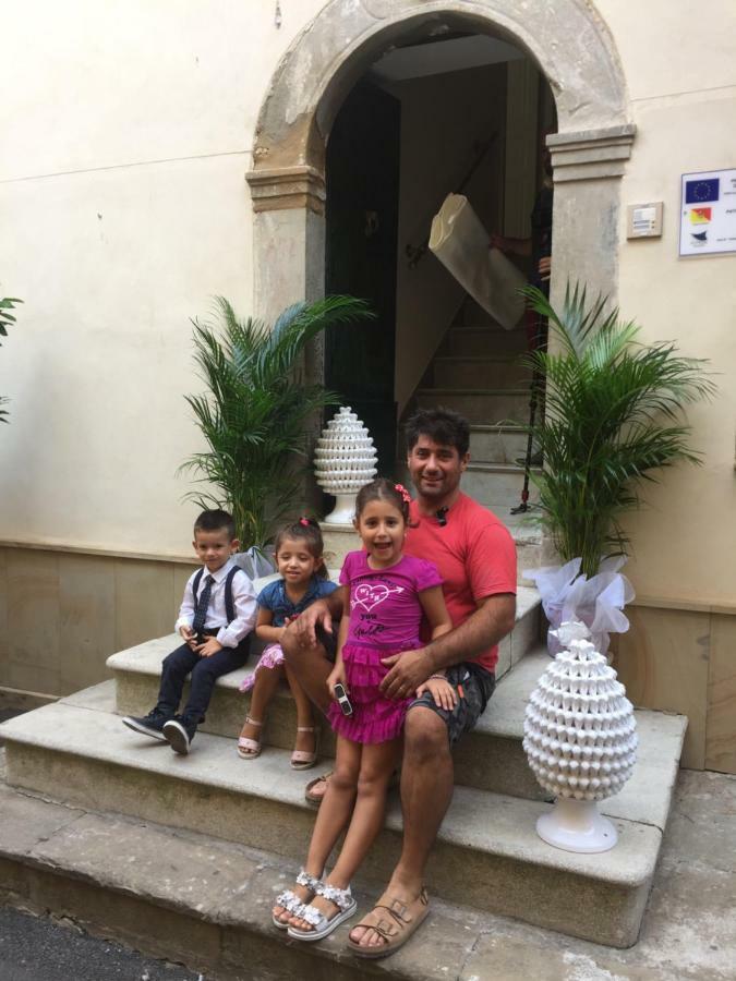 Palazzo Pagliaro Hotel Santo Stefano di Camastra Ngoại thất bức ảnh